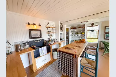 55 W Main Street, Vinalhaven, ME 04863 - Photo 10