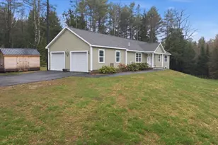 13 Bowdoin Dr, Lewiston, ME 04240 - Photo 2