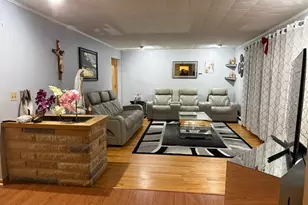 2 Nancy St, Lewiston, ME 04240 - Photo 8