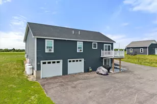 879 Blackstream Rd, Hermon, ME 04401 - Photo 42