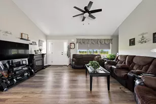 879 Blackstream Rd, Hermon, ME 04401 - Photo 14