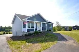 879 Blackstream Rd, Hermon, ME 04401 - Photo 2