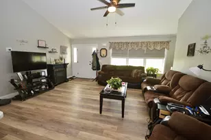 879 Blackstream Rd, Hermon, ME 04401 - Photo 8