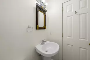 9 Pleasant St, Bath, ME 04530 - Photo 14