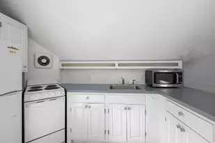 9 Pleasant St, Bath, ME 04530 - Photo 32