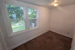 18 Boynton St, Bangor, ME 04401 - Photo 4