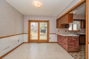 22 Midland St, Caribou, ME 04736 - Photo 8