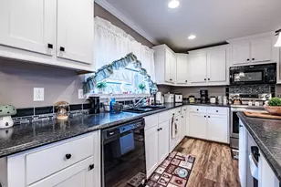 33 Church St, West Paris, ME 04289 - Photo 18