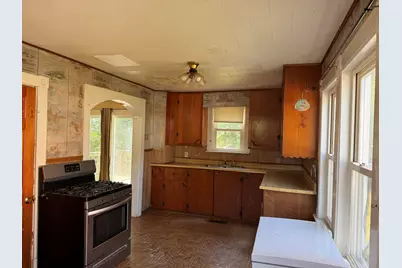 33 Lakeview Street, Lincoln, ME 04457 - Photo 4