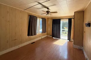 33 Lakeview St, Lincoln, ME 04457 - Photo 8