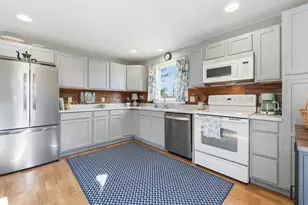 15 W Hill Terrace, Gardiner, ME 04345 - Photo 4