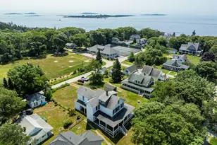 9 Grove St, Boothbay, ME 04544 - Photo 2