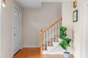 15 Coachlight Ln, Portland, ME 04102 - Photo 4