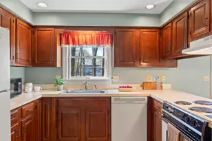 15 Coachlight Ln, Portland, ME 04102 - Photo 14