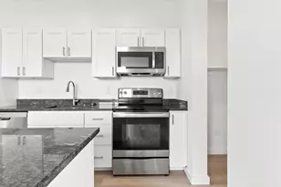 531 Westbrook St, South Portland, ME 04106 - Photo 8