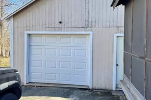 27 Leavitt St, Skowhegan, ME 04976 - Photo 6