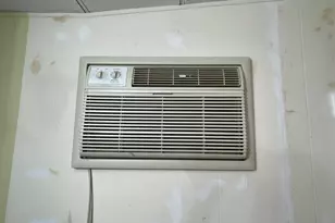 110 Mountain St, Camden, ME 04843 - Photo 10