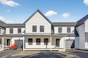 21 Fairway Commons Dr, Gorham, ME 04038 - Photo 2