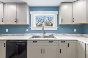 61 Elm St, Newport, ME 04953 - Photo 10