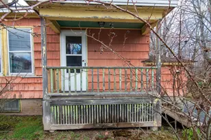 27 Reservoir Ave, Lewiston, ME 04240 - Photo 6
