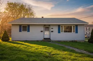 267 Pearl St, Bangor, ME 04401 - Photo 1