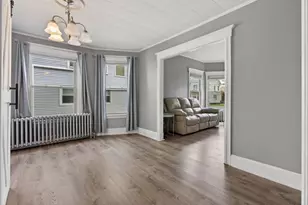 923 Broadway, South Portland, ME 04106 - Photo 16