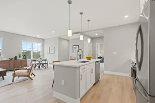 298 Main St, Yarmouth, ME 04096 - Photo 4
