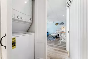 7 Bay Ave, Old Orchard Beach, ME 04064 - Photo 14