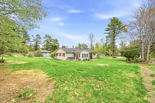 18 Burke St, Farmingdale, ME 04344 - Photo 4
