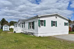 56 Franklin Pkwy, Brunswick, ME 04011 - Photo 2