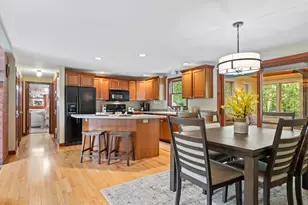 37 Shelby Ln, South Portland, ME 04106 - Photo 8