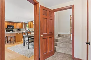 37 Shelby Ln, South Portland, ME 04106 - Photo 16