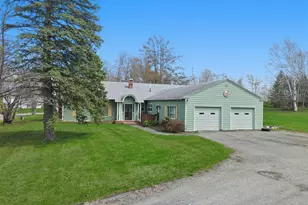 19 MacArthur Ave, Caribou, ME 04736 - Photo 6