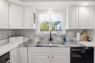 560 W Auburn Rd, Auburn, ME 04210 - Photo 12