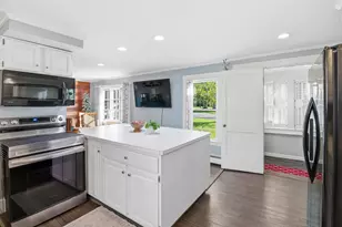 560 W Auburn Rd, Auburn, ME 04210 - Photo 10
