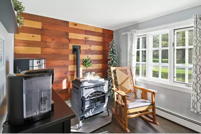 560 W Auburn Road, Auburn, ME 04210 - Photo 6