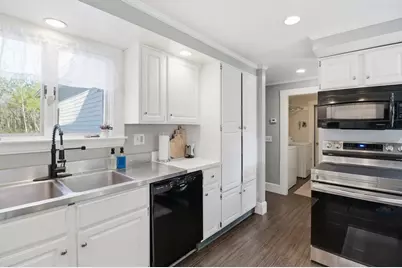 560 W Auburn Road, Auburn, ME 04210 - Photo 14
