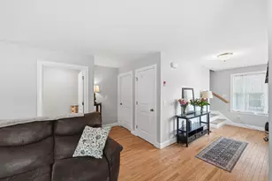 67 Whipple Rd, Kittery, ME 03904 - Photo 2