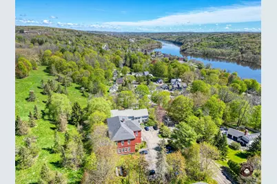 85 Middle Street #7, Hallowell, ME 04347 - Photo 2