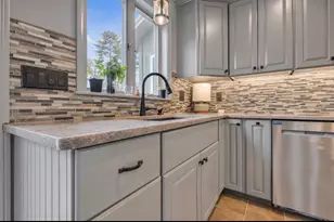 28 Oakledge Hills Rd, Raymond, ME 04071 - Photo 18