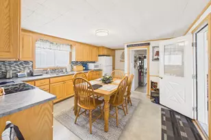 186 Champlain St, Van Buren, ME 04785 - Photo 14