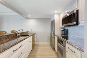 31 E Grand Ave, Old Orchard Beach, ME 04064 - Photo 4