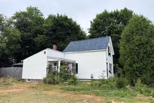 230 Oak St, Lewiston, ME 04240 - Photo 4