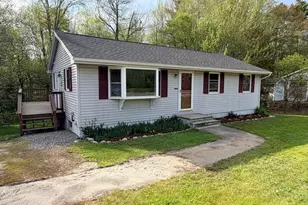 218 Middlesex Rd, Topsham, ME 04086 - Photo 2