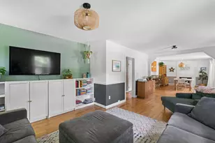 19 Hamlin Rd, Falmouth, ME 04105 - Photo 4