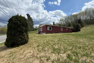 547 Riverview St, Madawaska, ME 04756 - Photo 4