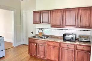 52 Carleton St, Portland, ME 04102 - Photo 12