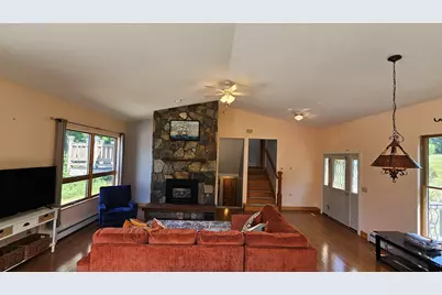 28 Park Avenue E, Brewer, ME 04412 - Photo 2