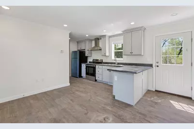 295 Old County Road, Rockland, ME 04841 - Photo 12