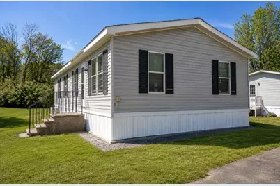 25 Village Drive, Lewiston, ME 04250 - Photo 2
